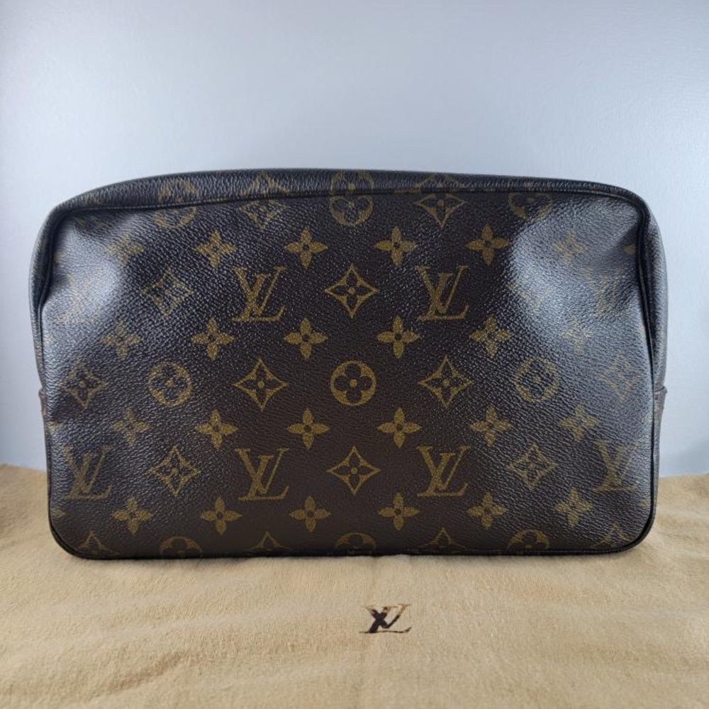 Louis Vuitton trousse 28 crossbody - Picture 8 of 11